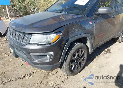 2018 Jeep Compass Trailhawk 4X4 из США, поврежденный, VIN 3C4NJDDB9JT441944